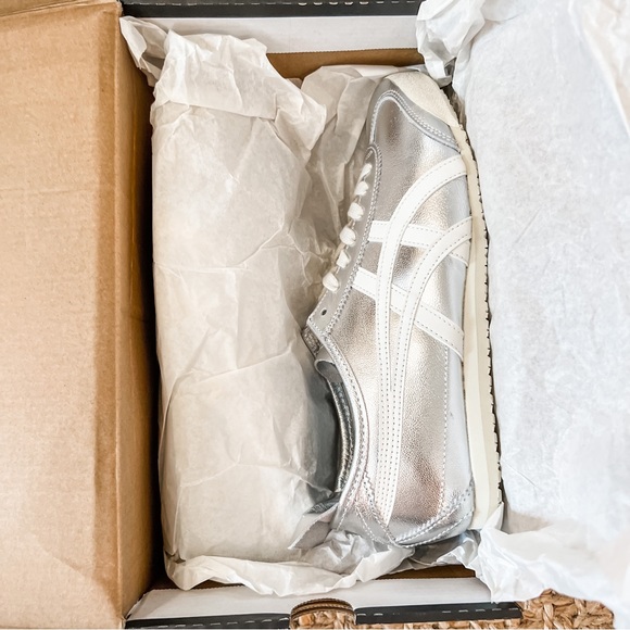 NWT Onitsuka Tiger Mexico 66 Silver Off White Unisex Sz Men 7.5/Women 9 - Picture 6 of 14